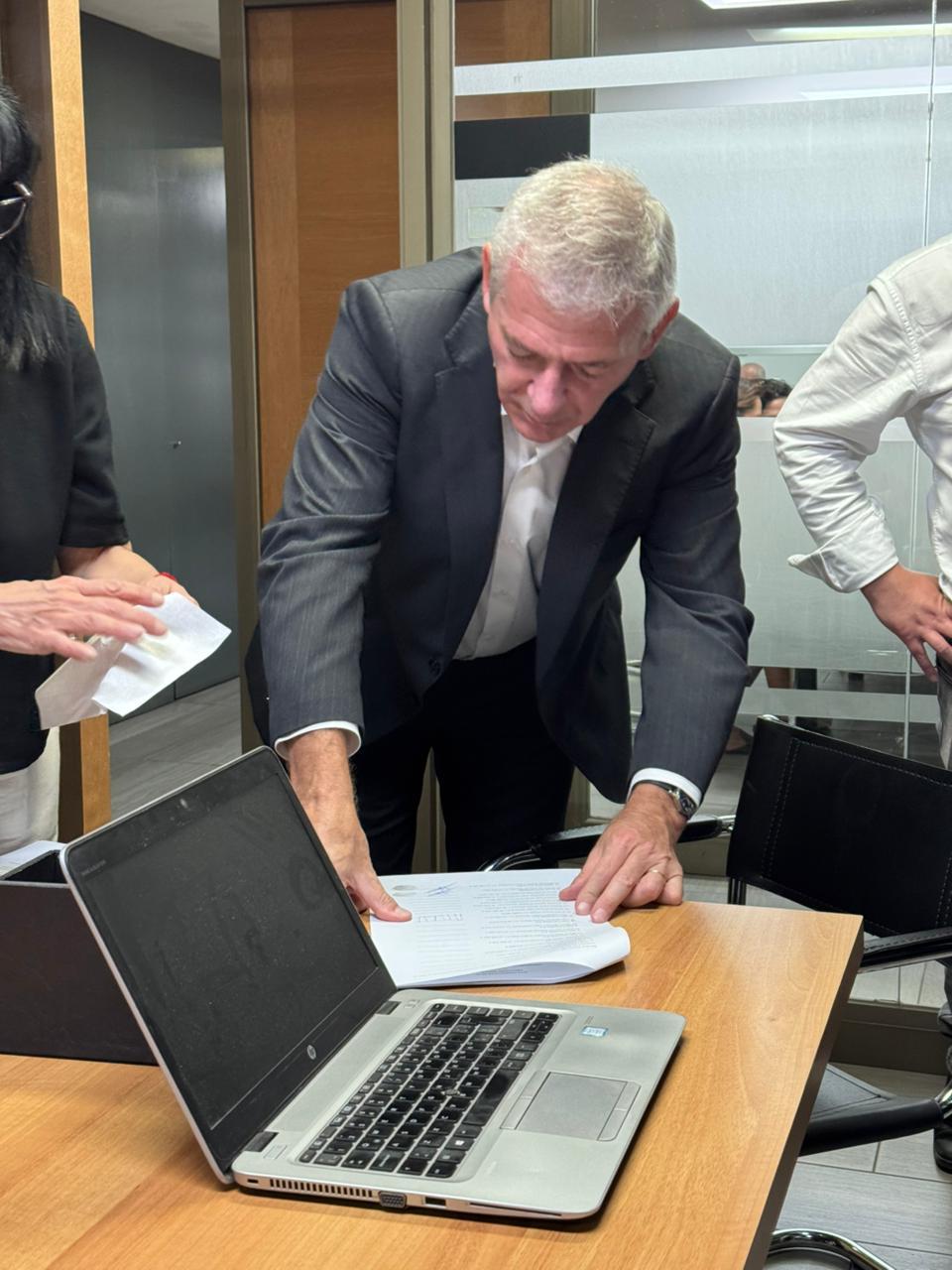 Revisando el acta constitutiva