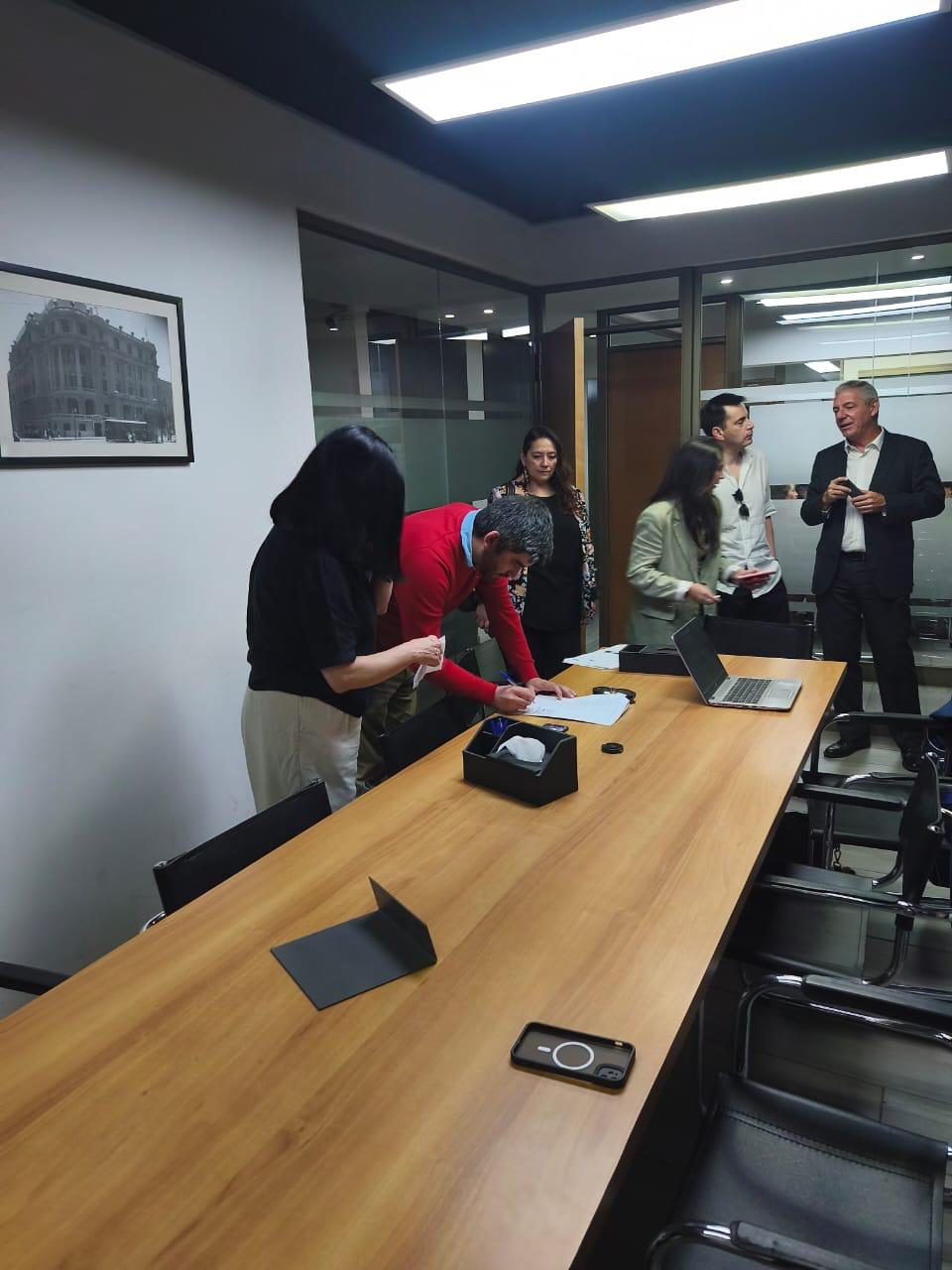 Momento de la firma